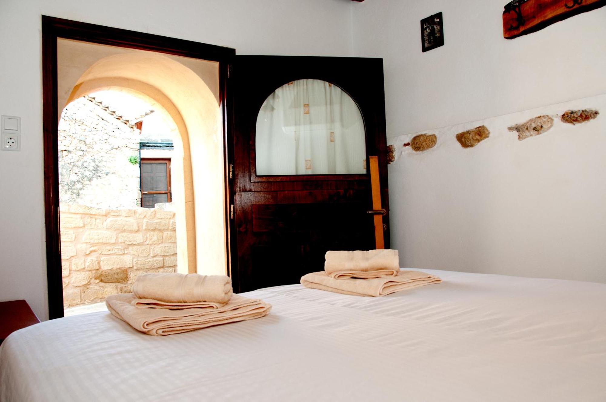 Pyrgos Fassea Kardamyli Villa Luaran gambar